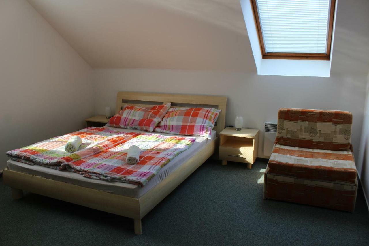 Apartman V Podskali Hluboká nad Vltavou Buitenkant foto