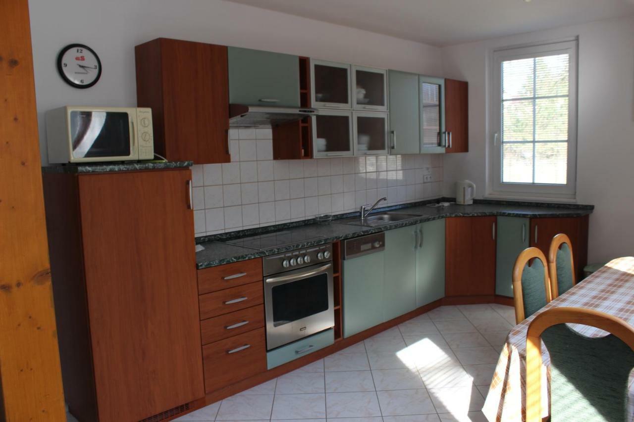 Apartman V Podskali Hluboká nad Vltavou Buitenkant foto